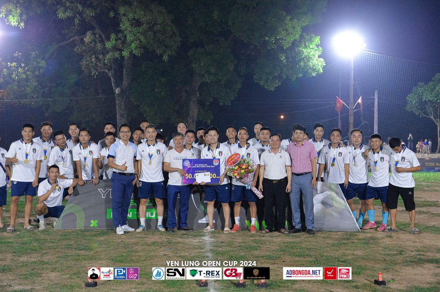 Trận chung kết "Giải Bóng Đá Yên Lũng Mở Rộng 2024": Hấp dẫn, sôi động và kịch tính - Ảnh 6. Trận chung kết "Giải Bóng Đá Yên Lũng Mở Rộng 2024": Hấp dẫn, sôi động và kịch tính - Ảnh 6.