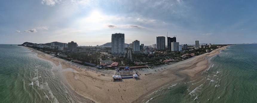 Khách quốc tế đến Việt Nam vượt mốc 6 triệu lượt người - Ảnh 2.