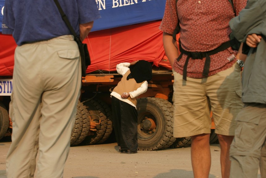 Cuộc sống sau ống kính: Mẹ tôi lên Điện Biên - Ảnh 5.