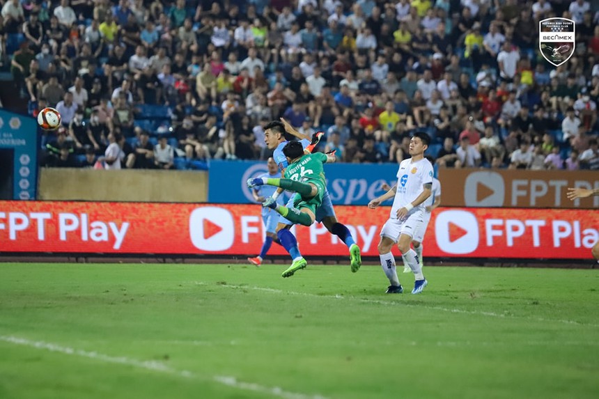 Nam Định vào bán kết Cúp quốc gia sau loạt sút luân lưu căng thẳng - Ảnh 3.