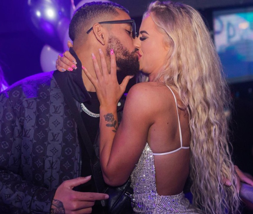 Nữ cầu thủ đẹp nhất thế giới thừa nhận được gạ 'qua đêm' giá 3 tỷ/ lần - Ảnh 3.