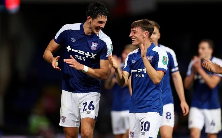 Tuyển thủ Indonesia đứng trước cơ hội đá Ngoại hạng Anh, trở thành niềm tự hào Đông Nam Á - Ảnh 3. Tuyển thủ Indonesia đứng trước cơ hội đá Ngoại hạng Anh, trở thành niềm tự hào Đông Nam Á - Ảnh 3.