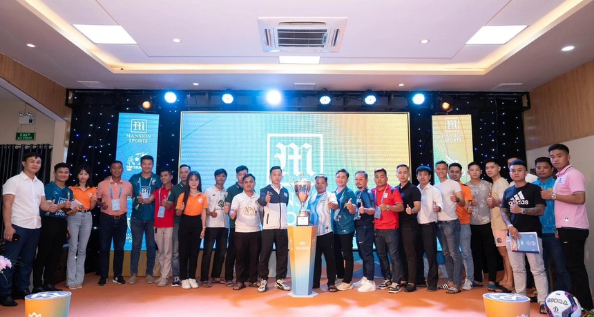 Chủ nhân bàn thắng đẹp nhất World Cup với thử thách mới - Ảnh 3.