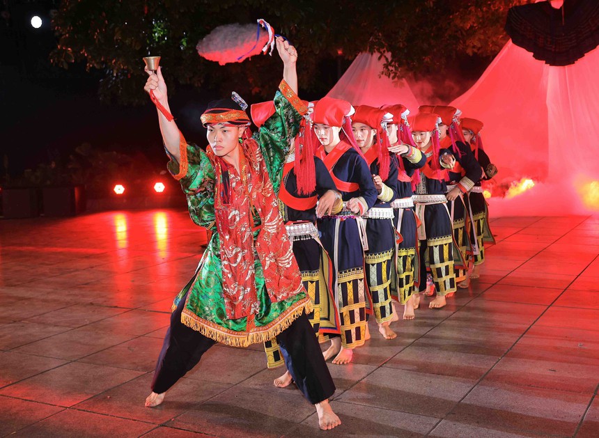 Khai mạc 'Ngày hội văn hóa du lịch Sa Pa tại Hà Nội' - Ảnh 6. Khai mạc 'Ngày hội văn hóa du lịch Sa Pa tại Hà Nội' - Ảnh 6.