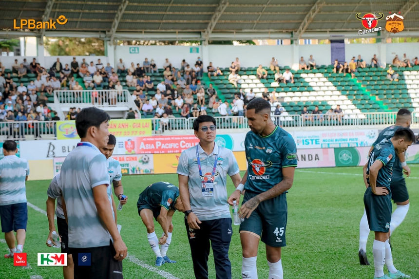 Tin nóng bóng đá Việt 5/4: Đình Bắc bộc bạch về phong độ cá nhân, HLV HAGL than vãn lịch thi đấu - Ảnh 3.