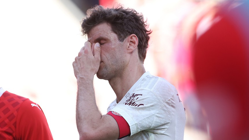 Kết quả Bundesliga vòng 28: Bayern thua ngược cực thất vọng, Leverkusen cận kề vinh quang - Ảnh 2.