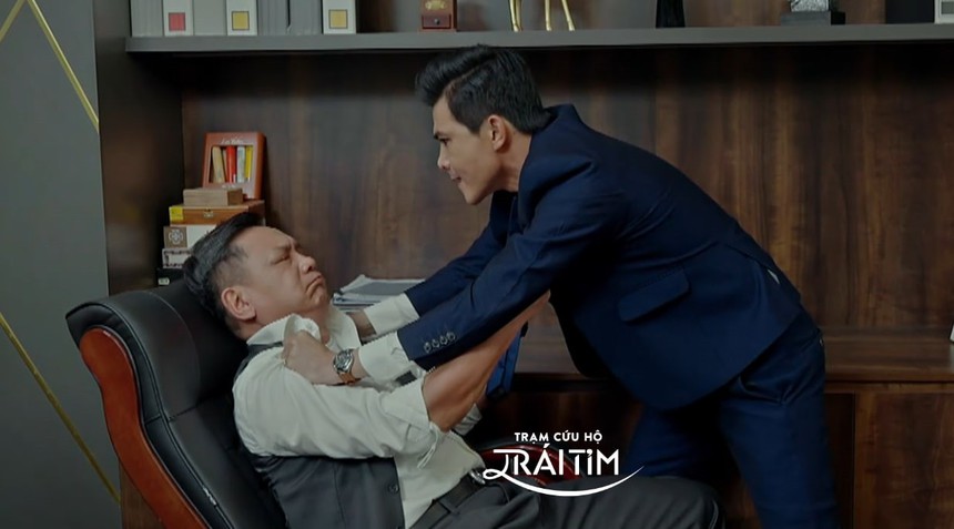 NSƯT Phạm Cường: Ngoài đời làm Đại tá quân đội, hết lòng yêu vợ thương con - Ảnh 2.