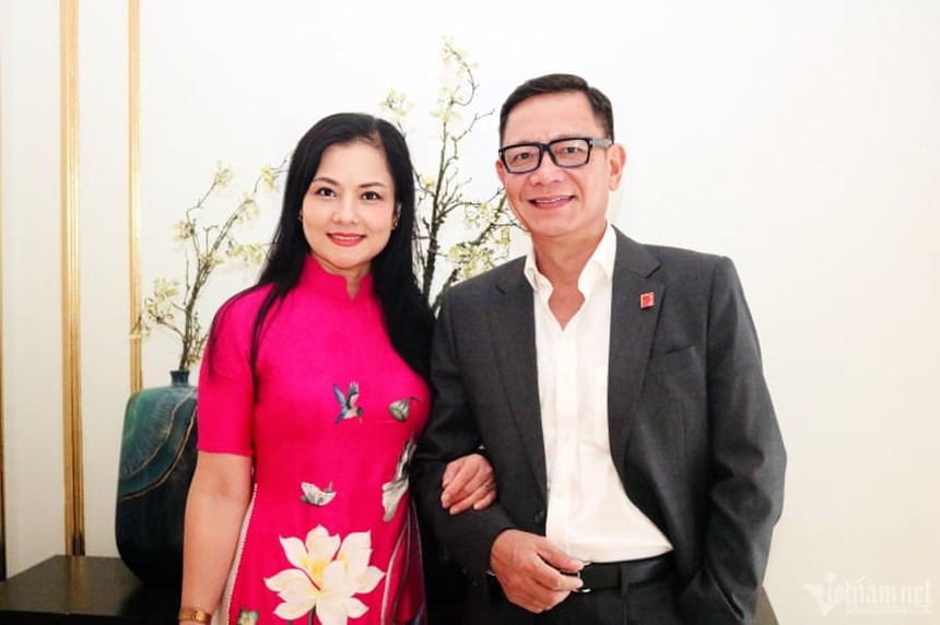 NSƯT Phạm Cường: Ngoài đời làm Đại tá quân đội, hết lòng yêu vợ thương con - Ảnh 5.