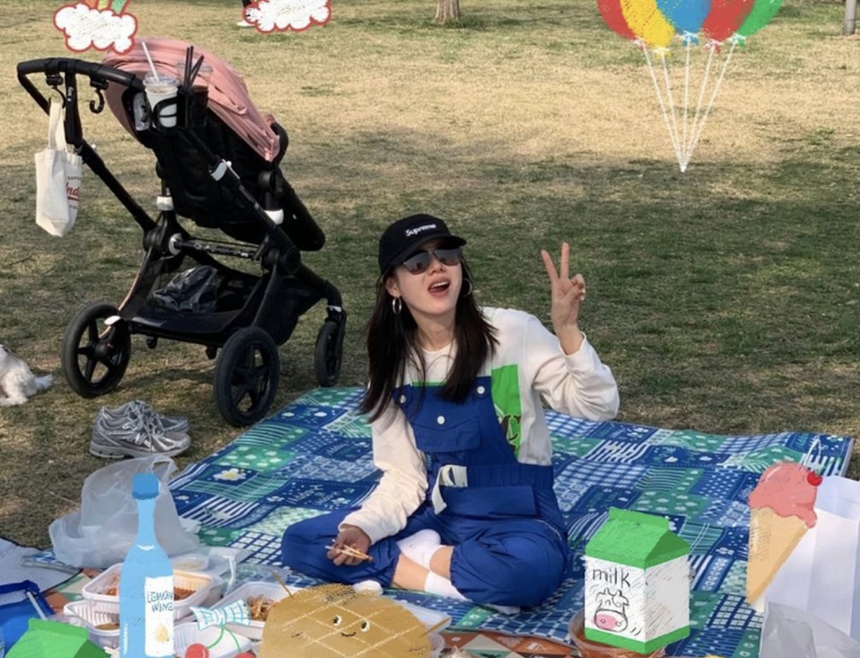 Son Ye Jin và Lee Da In yêu thích cuộc sống hôn nhân - Ảnh 1. Son Ye Jin và Lee Da In yêu thích cuộc sống hôn nhân - Ảnh 1.