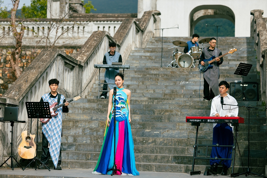 Dương Cầm 'tái hợp' Hồng Duyên trong 'Du yên' - Ảnh 3.