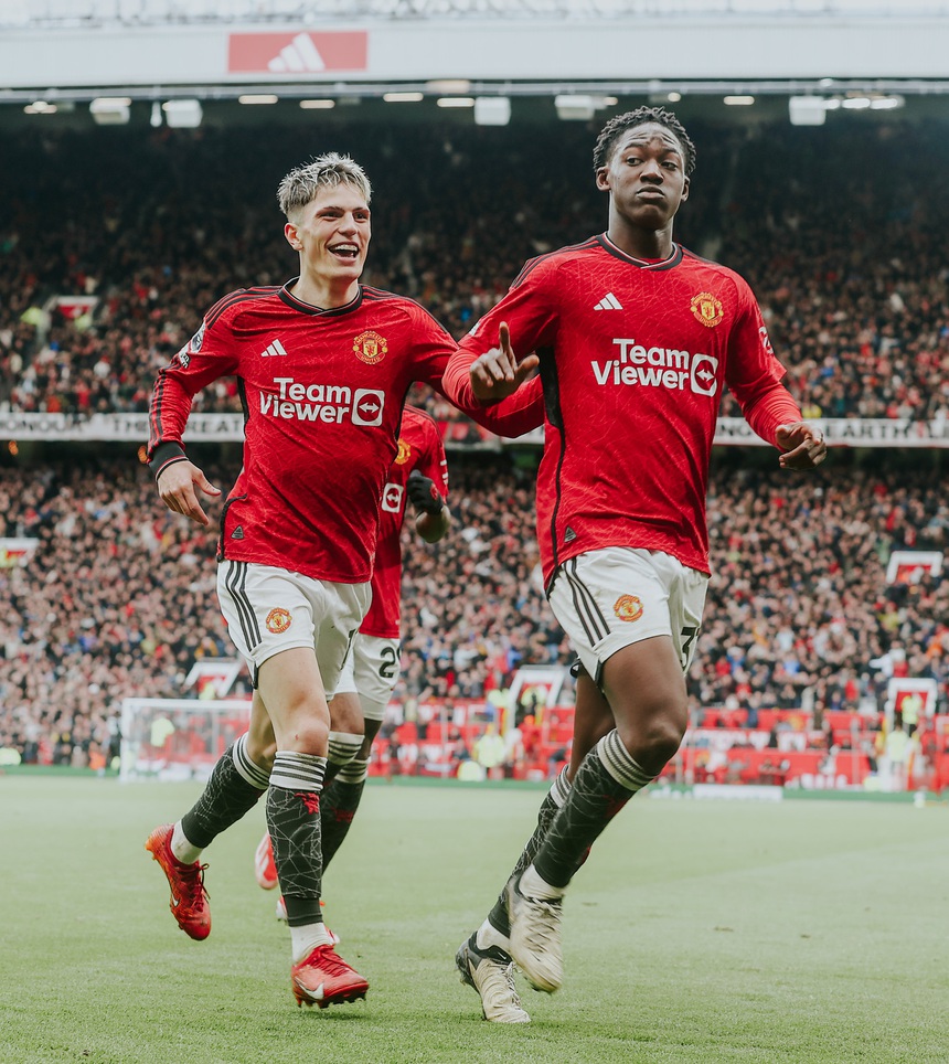 Mainoo chia sẻ cảm xúc sau khi ghi bàn thắng đầu tiên cho MU - Ảnh 3. Mainoo chia sẻ cảm xúc sau khi ghi bàn thắng đầu tiên cho MU - Ảnh 3.