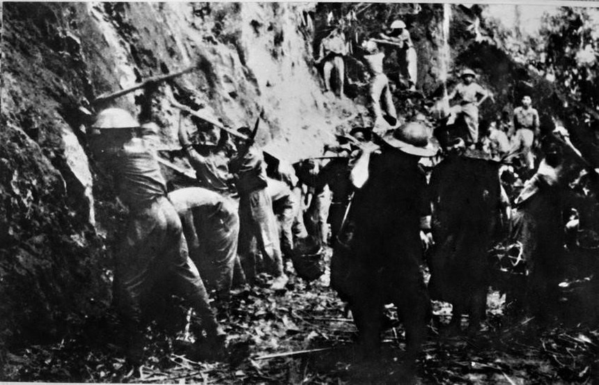 Đồng bào các dân tộc Tây Bắc với chiến thắng lịch sử Điện Biên Phủ - Ảnh 2.