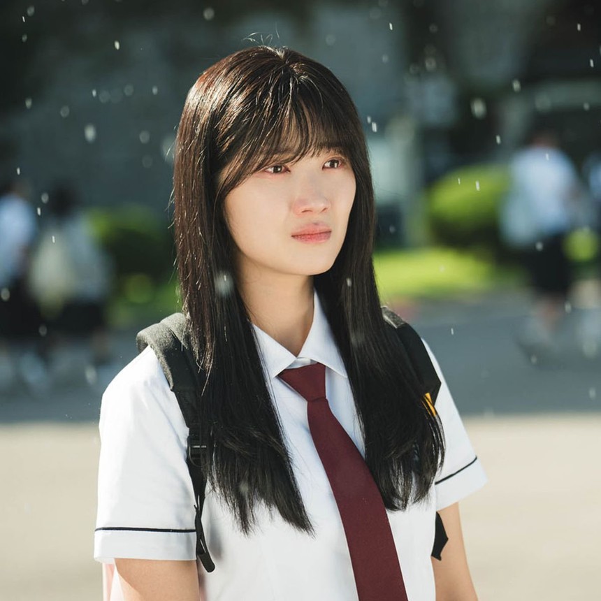 Phim 'Cõng anh mà chạy' gợi nhớ đến ca sĩ quá cố Jonghyun (SHINee) - Ảnh 3.