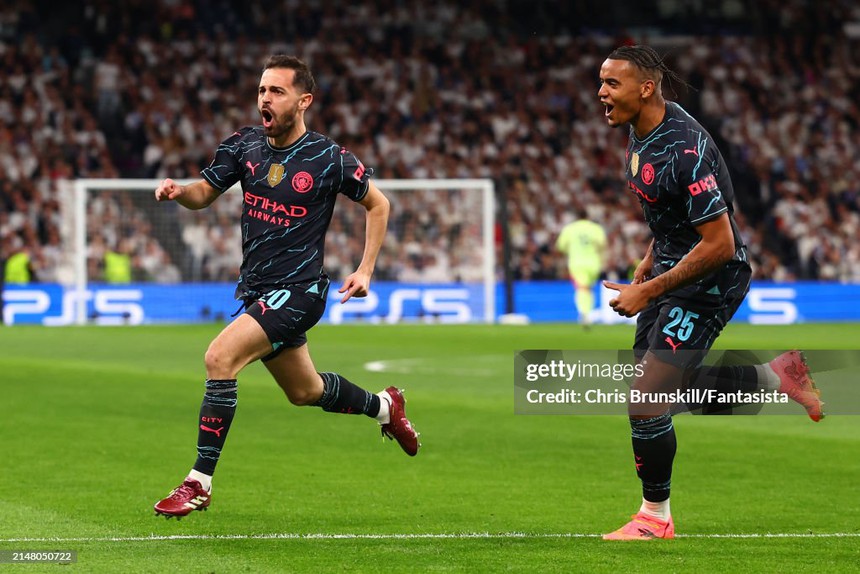 TRỰC TIẾP bóng đá Real Madrid vs Man City (0-1): Silva trừng phạt sai lầm của Lunin (Hiệp 1) - Ảnh 3. TRỰC TIẾP bóng đá Real Madrid vs Man City (0-1): Silva trừng phạt sai lầm của Lunin (Hiệp 1) - Ảnh 3.