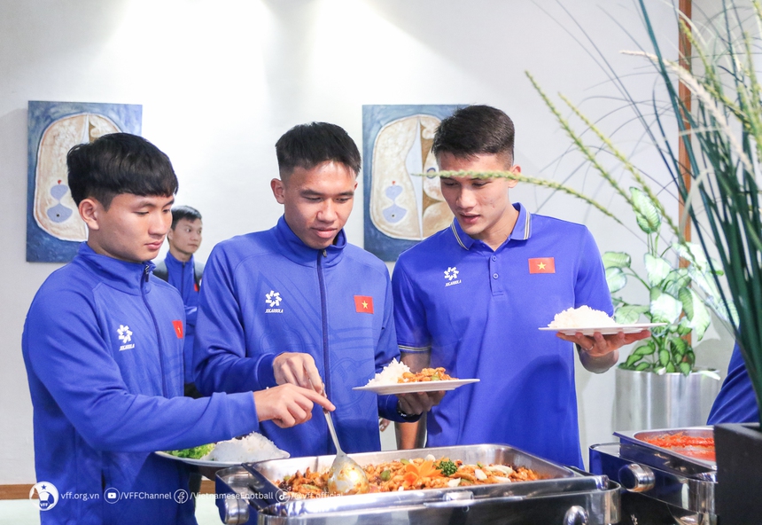 U23 Việt Nam bị siết chặt kỷ luật, áp khung giờ được phép sử dụng điện thoại - Ảnh 3.