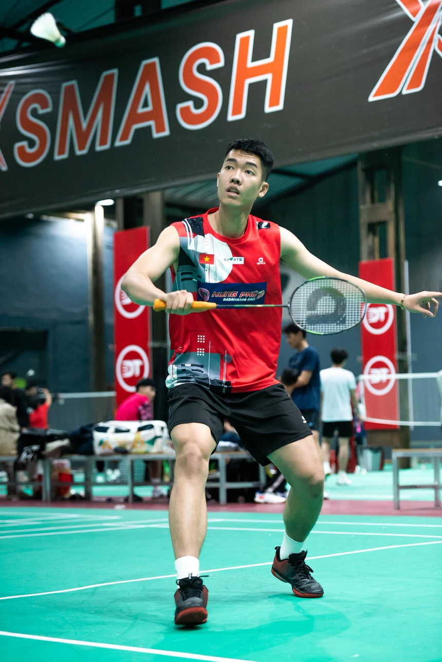 'Hiện tượng cầu lông Việt Nam' được chọn cầm cờ Olympic 2024 - Ảnh 1.