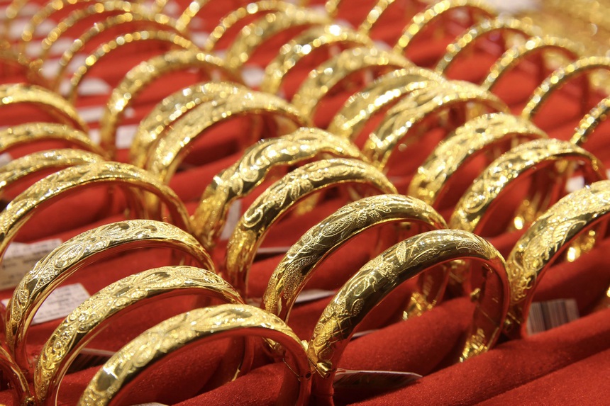 Thị trường vàng, tỷ giá - Bài 1: Điều hành trong 'cơn lốc' tăng sốc - Ảnh 2.