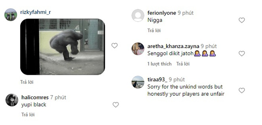 CĐV Indonesia có hành động đáng xấu hổ sau khi đội nhà mất vé dự Olympic - Ảnh 2.