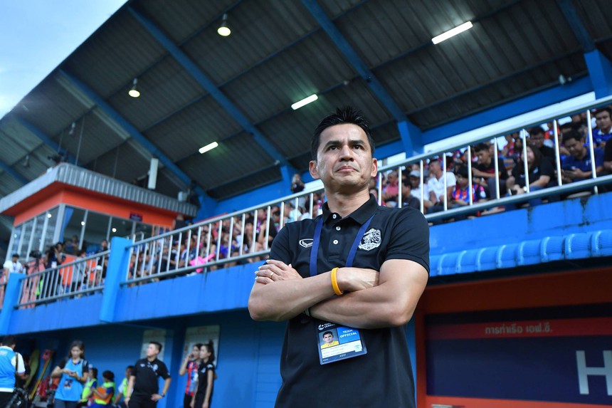 HLV Kiatisuk và ‘ngàn lẻ 1 đêm’ với ĐT Thái Lan: Thắng Trung Quốc 5-1, giành thứ hạng lịch sử ở giải châu Á, vô địch AFF Cup 2 lần - Ảnh 3.