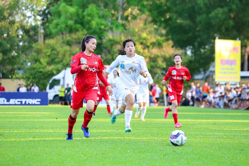 "Hotgirl" bóng đá nữ thua trận đáng tiếc ở giải bóng đá nữ VĐQG - Ảnh 1. "Hotgirl" bóng đá nữ thua trận đáng tiếc ở giải bóng đá nữ VĐQG - Ảnh 1.