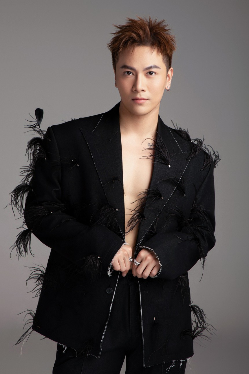 Mai Tiến Dũng bắt tay Emcee L trong dự án MV "Thế giới kẻ thất tình" - Ảnh 4. Mai Tiến Dũng bắt tay Emcee L trong dự án MV "Thế giới kẻ thất tình" - Ảnh 4.