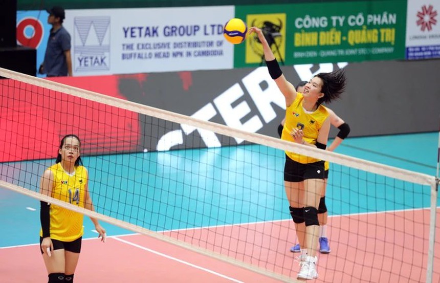 Thanh Thúy chưa hoàn toàn bình phục chấn thương trong khi  10 ngày nữa tuyển bóng chuyền nữ Việt Nam thi đấu trận mở màn ở AVC Challenge Cup 2024