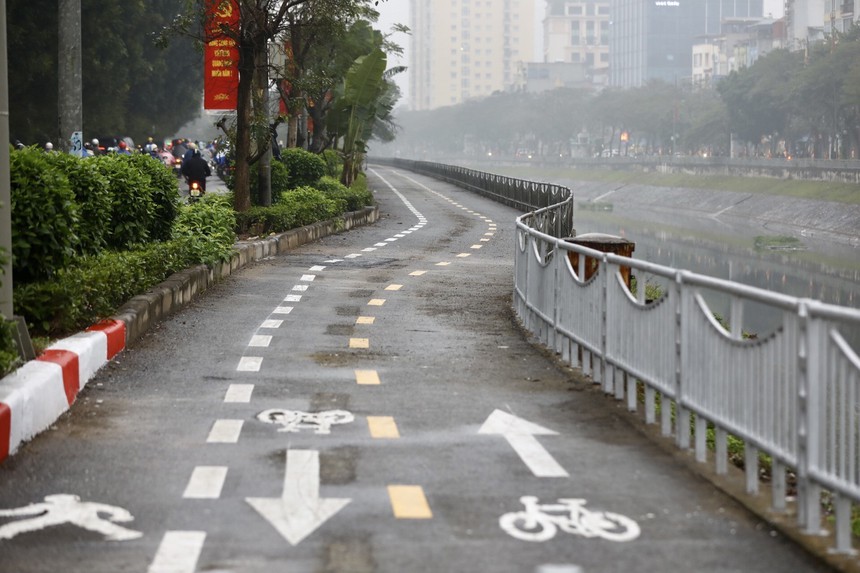 Chào tuần mới: Từ đường Láng tới sông Tô Lịch - Ảnh 1. Chào tuần mới: Từ đường Láng tới sông Tô Lịch - Ảnh 1.