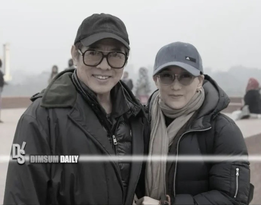 Bức ảnh đôi hiếm hoi của Lý Liên Kiệt và vợ, lộ rõ tinh thần sau hành trình tâm linh ở Nepal - Ảnh 1.