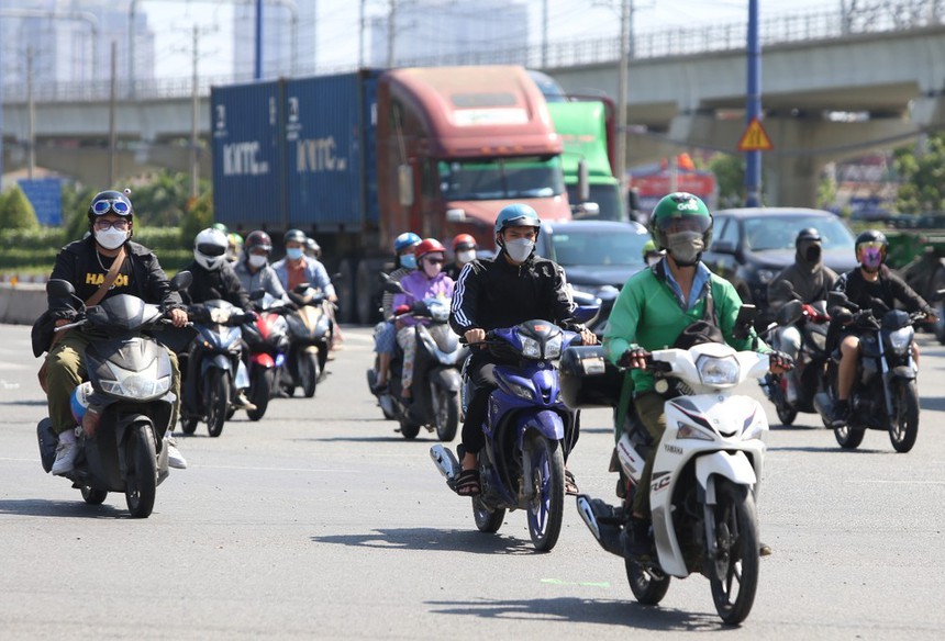 Từ ngày 16/5 nắng nóng ở Nam Bộ có khả năng kết thúc - Ảnh 1. Từ ngày 16/5 nắng nóng ở Nam Bộ có khả năng kết thúc - Ảnh 1.