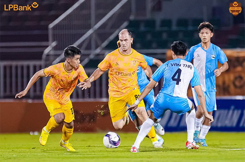 Tin nóng bóng đá Việt 13/5: Công Phượng lại 'mất tích' ở Nhật Bản, rộ tin Văn Quyến được mời làm trợ lý HLV Kim Sang Sik - Ảnh 4. Tin nóng bóng đá Việt 13/5: Công Phượng lại 'mất tích' ở Nhật Bản, rộ tin Văn Quyến được mời làm trợ lý HLV Kim Sang Sik - Ảnh 4.