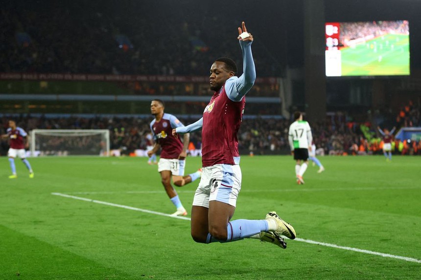 Thủ môn Aston Villa lập kỷ lục đốt đền, Liverpool vẫn đánh rơi chiến thắng một cách khó tin - Ảnh 6.