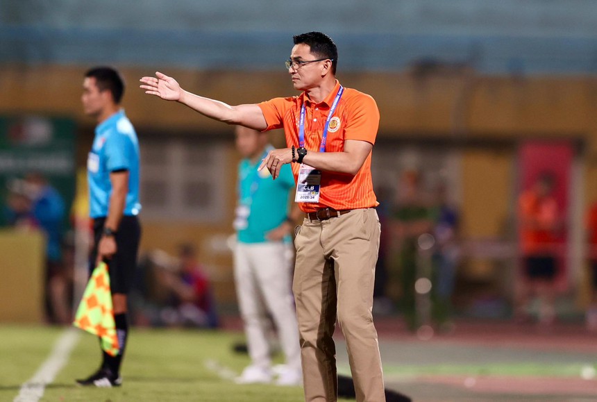 HLV Kiatisuk chia tay V-League trong dở dang - Ảnh 1.