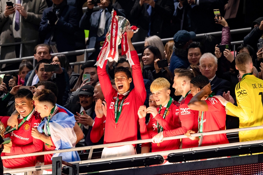 MU chính thức chia tay Varane sau khi từ chối gia hạn hợp đồng - Ảnh 5.