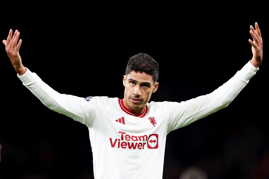 MU chính thức chia tay Varane sau khi từ chối gia hạn hợp đồng - Ảnh 2.