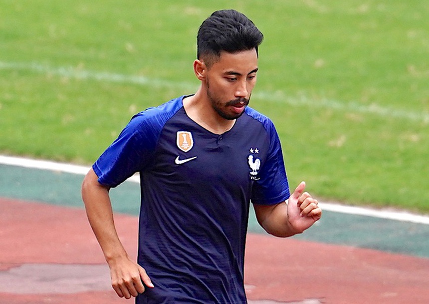 Cầu thủ Việt Kiều tái xuất ở Việt Nam tại bến đỗ không ngờ - Ảnh 2.