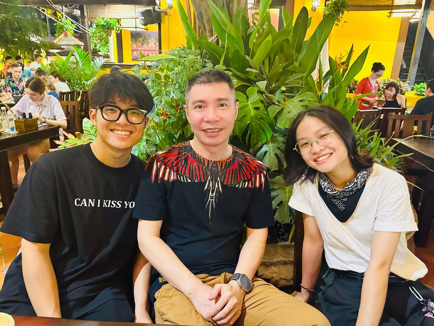 Điều khiến con gái Công Lý thay đổi suy nghĩ ghét bố ngày nhỏ - Ảnh 4. Điều khiến con gái Công Lý thay đổi suy nghĩ ghét bố ngày nhỏ - Ảnh 4.