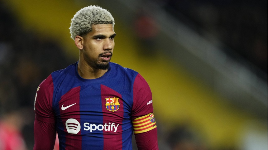 Tin chuyển nhượng 16/5: MU bán 3 cầu thủ để mua 1 ngôi sao, Liverpool khởi động thương vụ 100 triệu bảng - Ảnh 4.