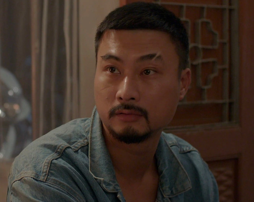 Anh Trí của phim 'Người một nhà' tự nhận tính hiền khô, kể lại cảnh éo le lúc bị Diệp nhìn thấy chưa mặc đồ - Ảnh 2.