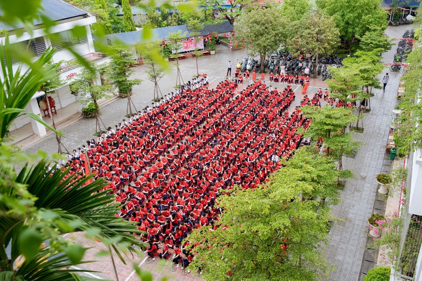 Phạm Đức Trung và dự án lan tỏa văn hóa đọc: Trao một cuốn sách- tặng một tương lai - Ảnh 1. Phạm Đức Trung và dự án lan tỏa văn hóa đọc: Trao một cuốn sách- tặng một tương lai - Ảnh 1.