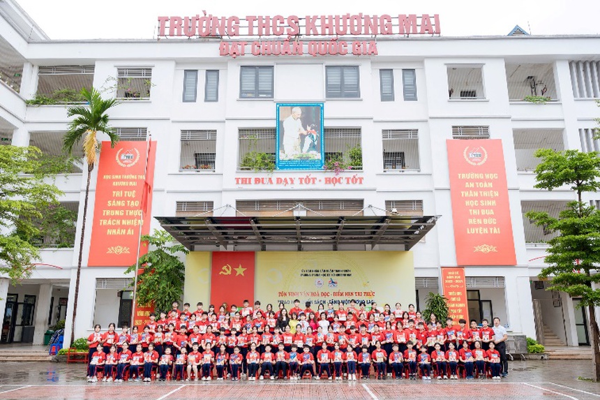 Phạm Đức Trung và dự án lan tỏa văn hóa đọc: Trao một cuốn sách- tặng một tương lai - Ảnh 2. Phạm Đức Trung và dự án lan tỏa văn hóa đọc: Trao một cuốn sách- tặng một tương lai - Ảnh 2.