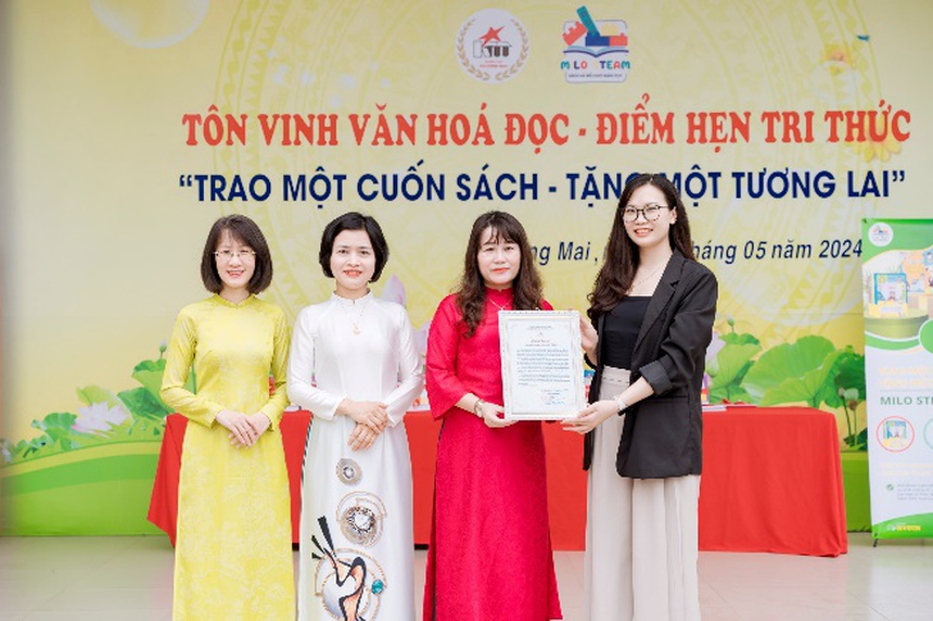 Phạm Đức Trung và dự án lan tỏa văn hóa đọc: Trao một cuốn sách- tặng một tương lai - Ảnh 3. Phạm Đức Trung và dự án lan tỏa văn hóa đọc: Trao một cuốn sách- tặng một tương lai - Ảnh 3.