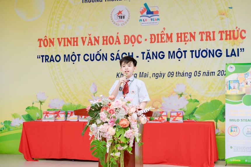 Phạm Đức Trung và dự án lan tỏa văn hóa đọc: Trao một cuốn sách- tặng một tương lai - Ảnh 6. Phạm Đức Trung và dự án lan tỏa văn hóa đọc: Trao một cuốn sách- tặng một tương lai - Ảnh 6.