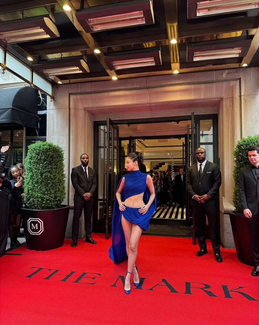 Jennie Blackpink gây sốc fan với mặt mộc trong Vlog mới - Ảnh 3.