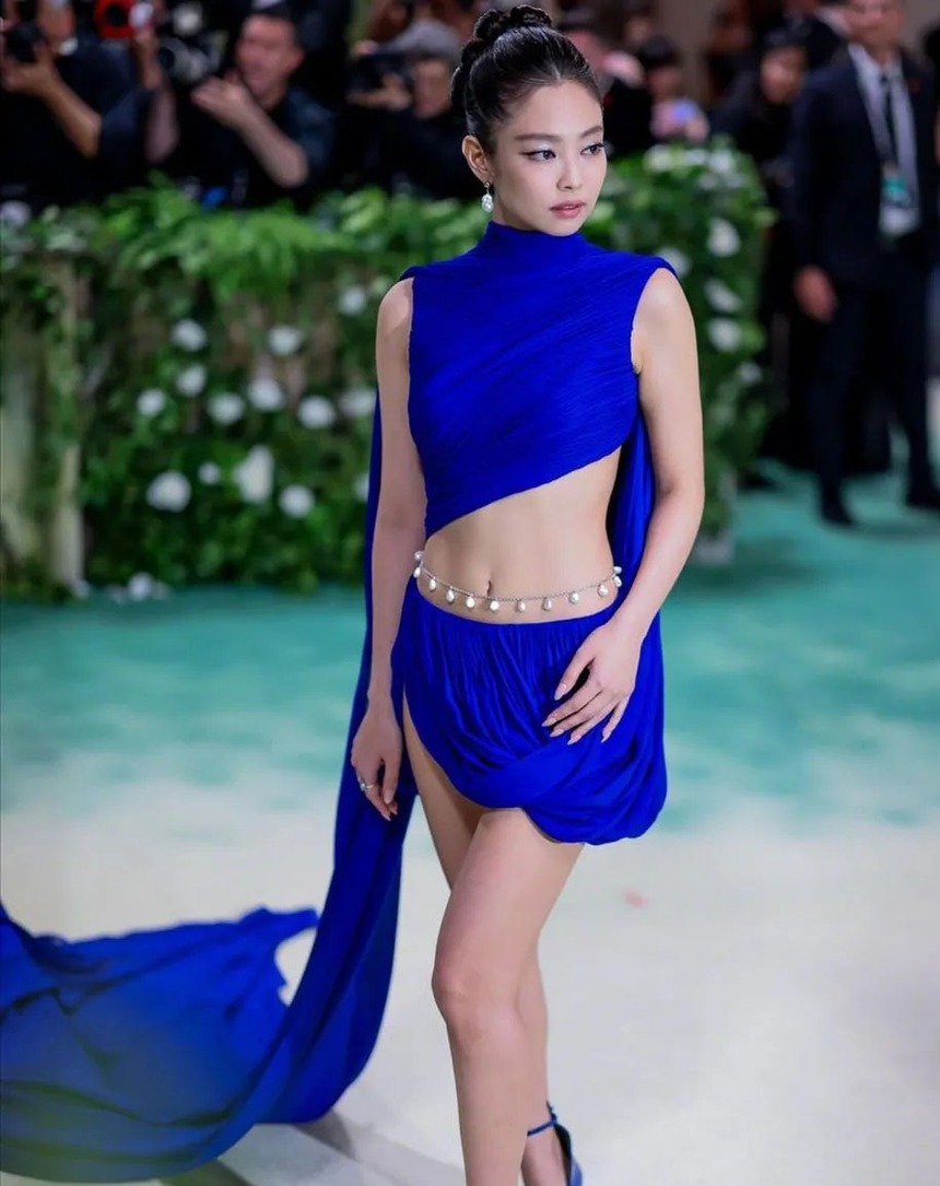 Jennie Blackpink gây sốc fan với mặt mộc trong Vlog mới - Ảnh 5.