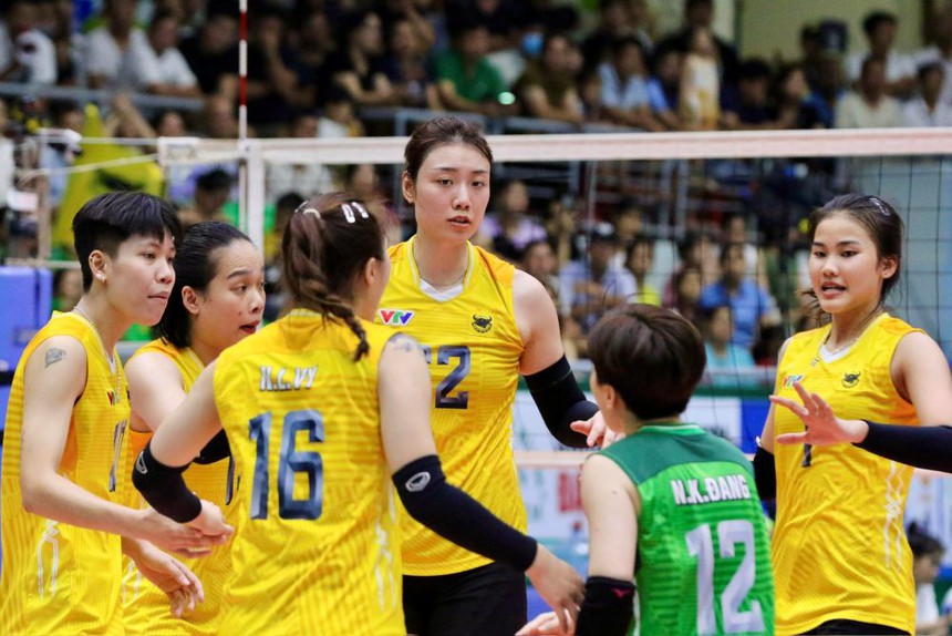 Bích Tuyền 'gánh team', LPBank Ninh Bình giải mã Thanh Thúy và các đồng đội để lọt vào chung kết - Ảnh 3.