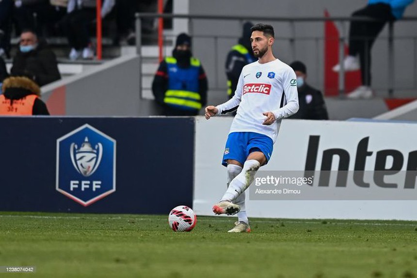 Thi đấu xuất sắc, cầu thủ Việt đoạt chức vô địch ở châu Âu, muốn cống hiến cho ĐT Việt Nam - Ảnh 2.