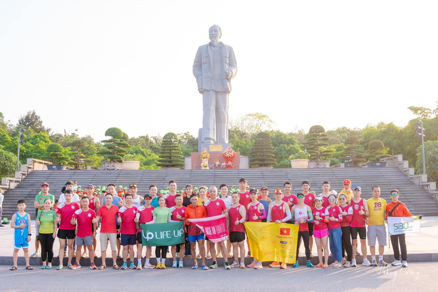 Hành trình chạy bộ Xuyên Việt gây Quỹ Áo ấm cho em - Ảnh 1. Hành trình chạy bộ Xuyên Việt gây Quỹ Áo ấm cho em - Ảnh 1.