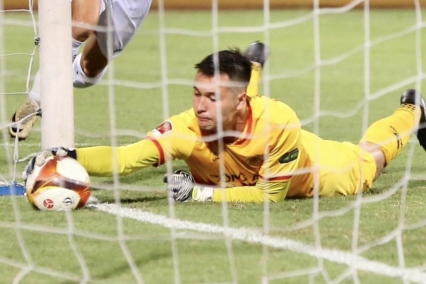 Nguyễn Filip đăng video đầy tâm tư, tâm sự về nghề thủ môn trên Facebook - Ảnh 3.