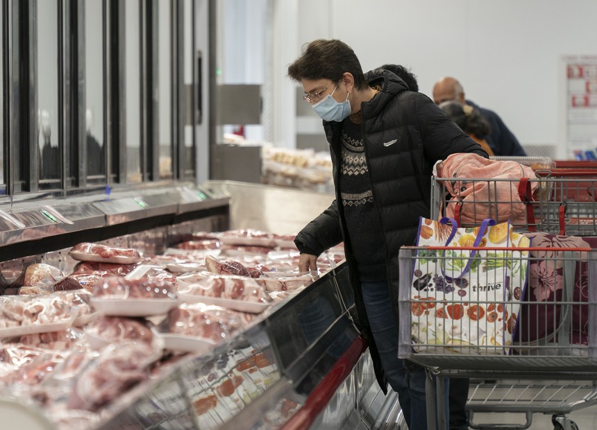 Dân Mỹ thay đổi thói quen mua sắm khi vật giá leo thang - Ảnh 1. Dân Mỹ thay đổi thói quen mua sắm khi vật giá leo thang - Ảnh 1.