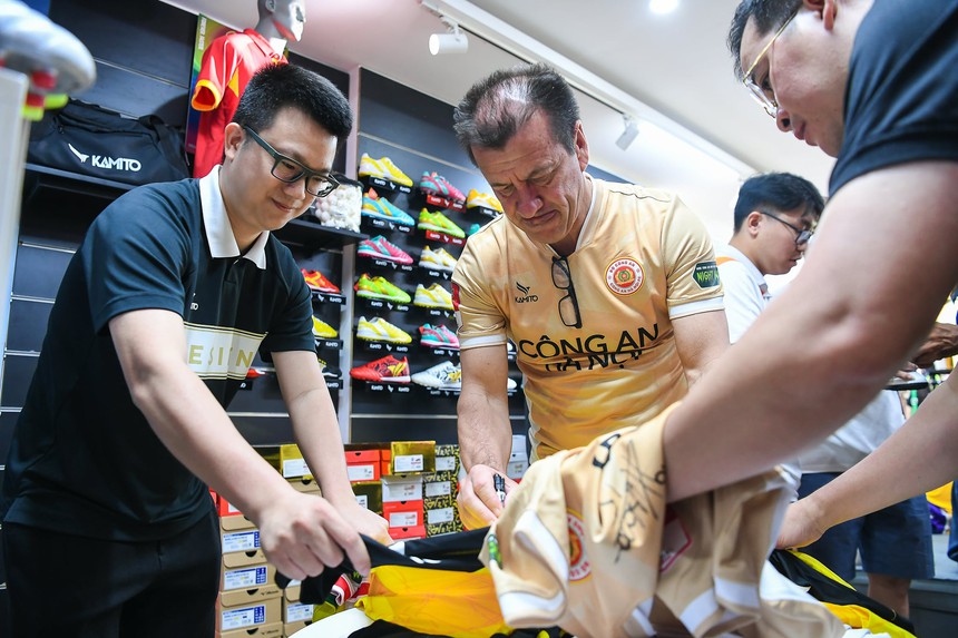 Kamito – Tự hào thương hiệu Việt được Rivaldo và các huyền thoại Brazil lựa chọn - Ảnh 3.